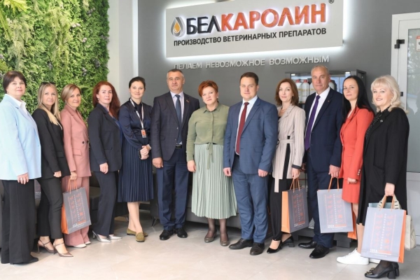 Надежный партнер для надежного производства: ОАО «Белагропромбанк» и ООО «Белкаролин» укрепляют сотрудничество.